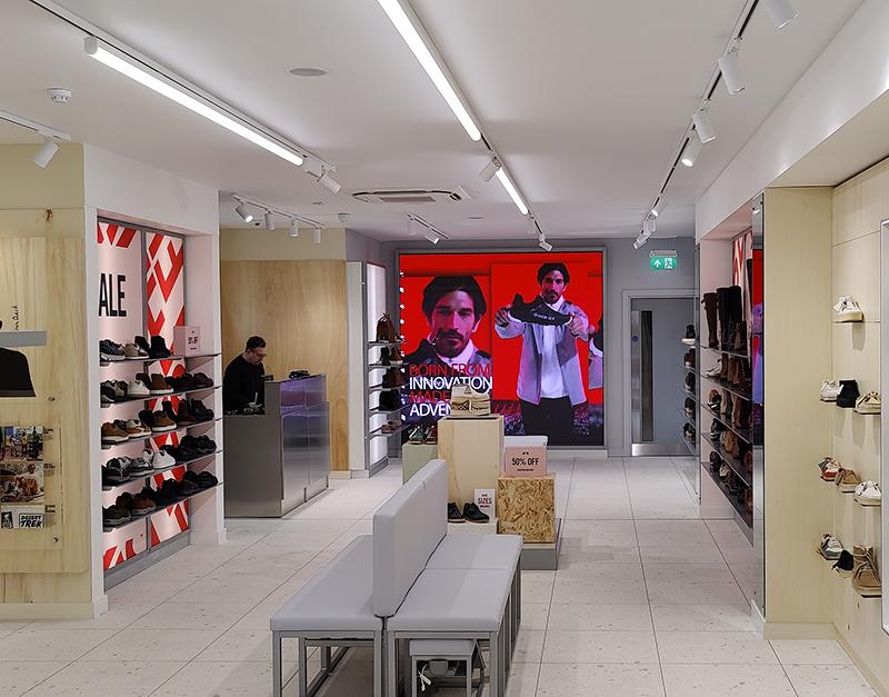 Indoor and outdoor LED screens - key features:
Flexible…